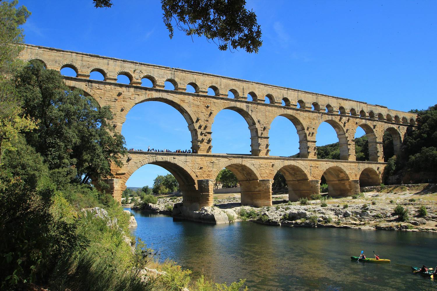 Grasse Mat' - Grasse Mat' Vous Emmène à Nîmes