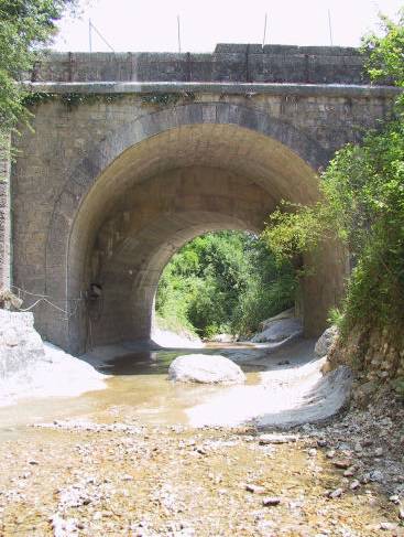 Entretien; vallons; cours d’eau; SMIAGE; Pays de Grasse; Vallon des Ribes; GEMAPI; Jérôme Viaud