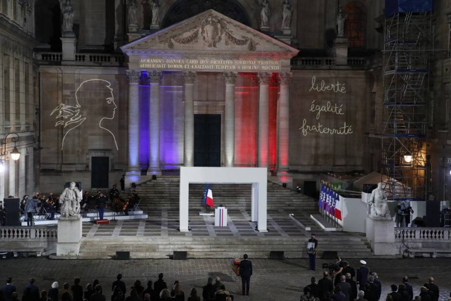 Un Hommage Émouvant à Samuel Paty à Peymeinade Un Enseignant Dévoué, Victime de la Barbarie