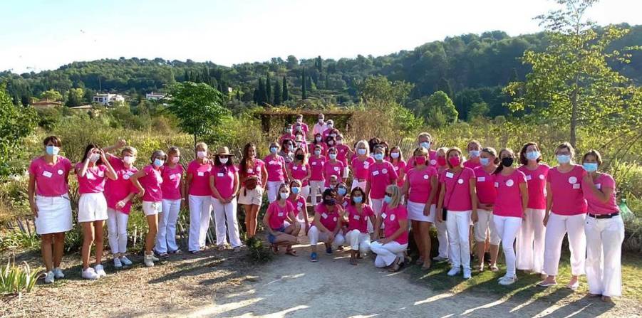 Solidarité record pour une rose, une caresse…