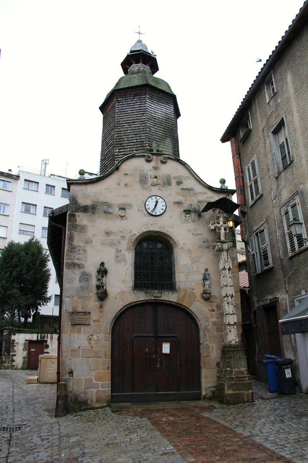 Eglise ; porcelaine ; chaussure en cuir ; tannerie ;  Saint-Léonard-de-Noblat ; Weston ; souterrains ; quartier boucher ;