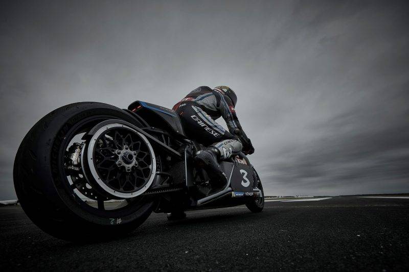 366,94 km/h…Nouveau record du monde de vitesse établi moto