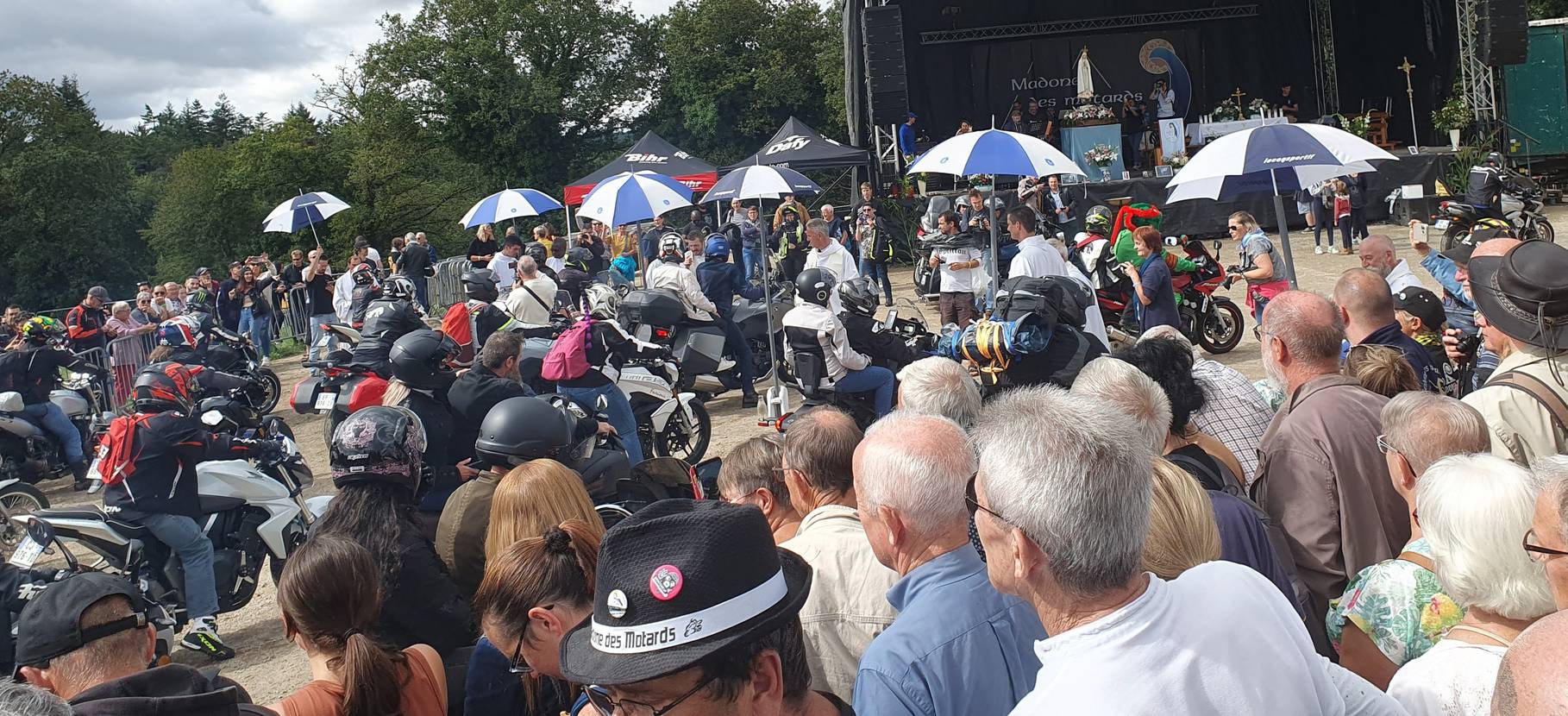 Bénédiction ; motos ; Gréolières les neiges ; Bonneval ; père Sébastien Robert ; madone des motards ; Porcaro ; père Chérel