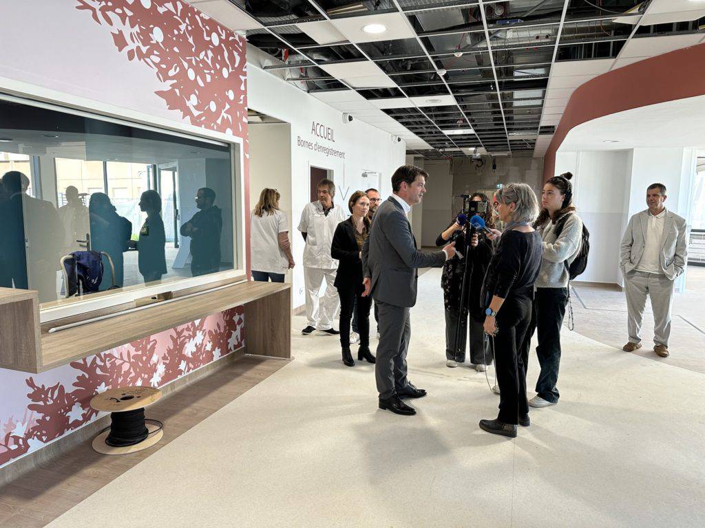 Les Urgences du Centre Hospitalier de Grasse  Ouvrent demain, Mais ; Jérôme Viaud ; Erika Cassan ; Frédéric Colomb ; Michèle Tabarot.