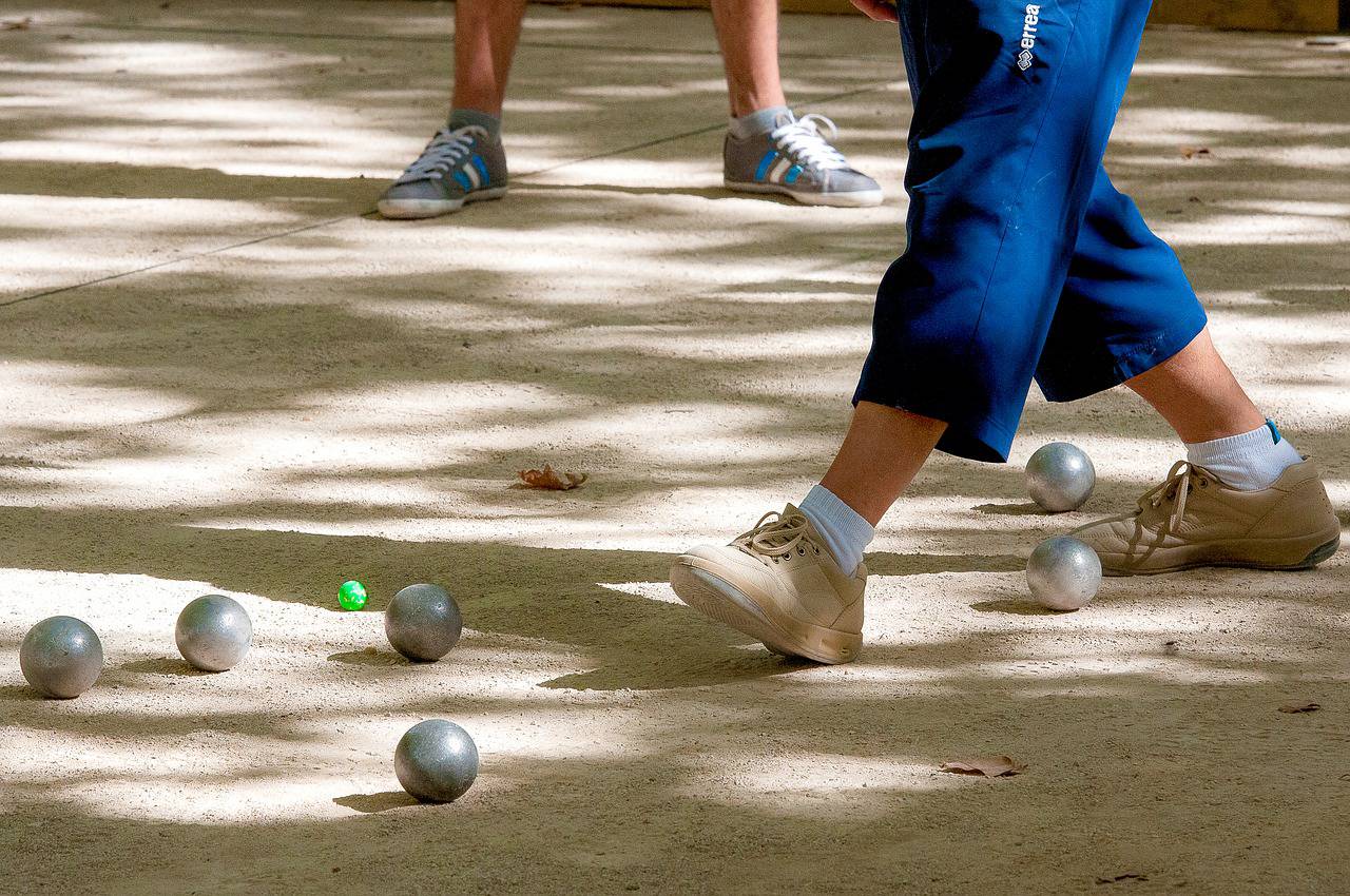 C’est la fête au village ; La Martre ; Pêche ; Théâtre ; Aïoli ; Pétanques ; Grassemat'Info