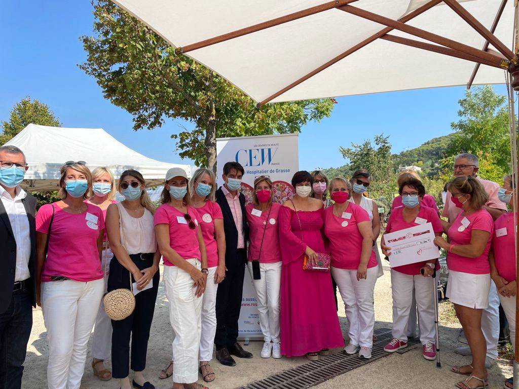 Solidarité record pour une rose, une caresse…