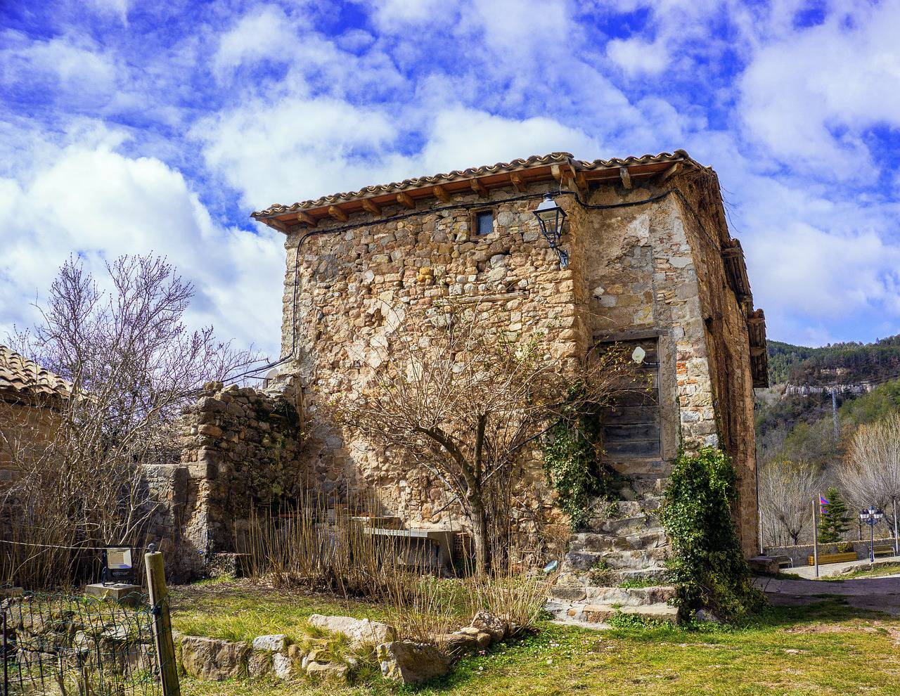 Reconnaissance de l’état de catastrophe naturelle ;  Cabris ; Cannes ; Châteauneuf-Villevieille ; Mougins ; Saint-Cézaire-sur-Siagne ; Saint-Vallier-de-Thiey ; Spéracèdes ;