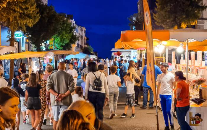 marché, nocturne