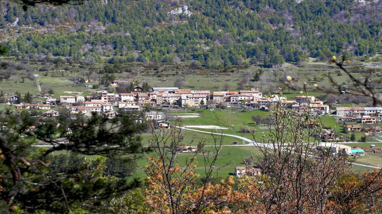 Unis pour Valderoure : Une équipe diversifiée pour un avenir prometteur Un groupe motivé et expérimenté pour renforcer l'équipe municipale de Valderoure