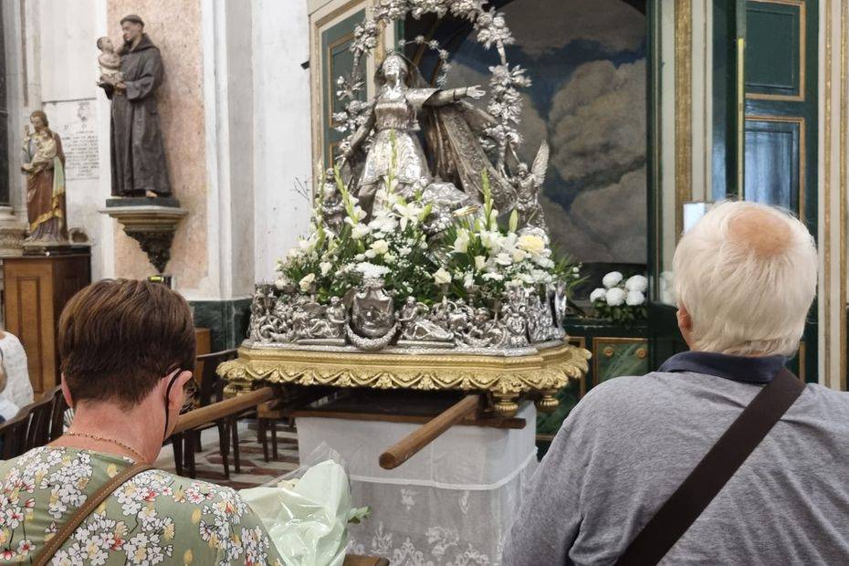 La Fête de Notre-Dame du Mont Carmel Événement Incontournable à Briançonnet