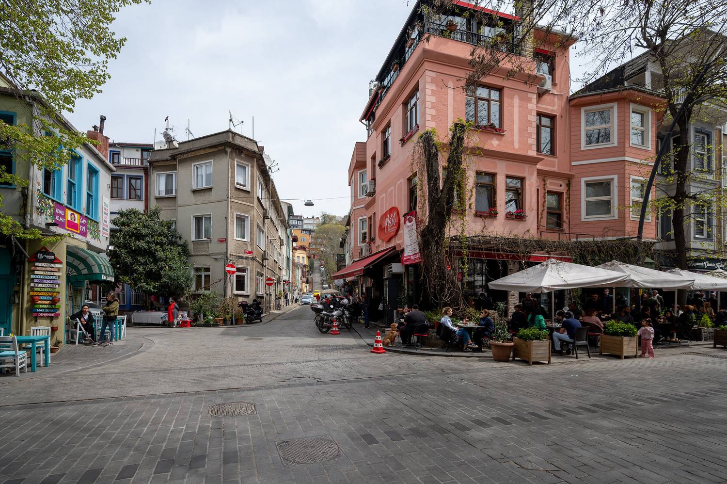 Mosquée Sainte-Sophie ; Sultanahmet ; palais Topkapı ; Kuzguncuk ; Patriarcat grec orthodoxe ; Galata ; Beykoz