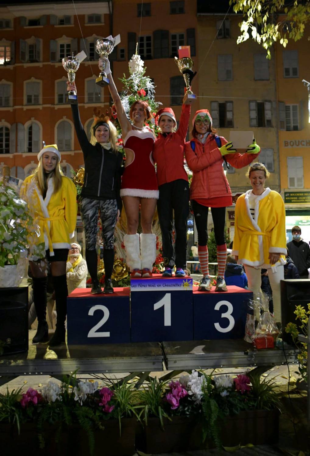 Les Pères Noël en Chaussettes jaunes ; Association ; Grasse Courir ; Louka ; Mahyma ; solidarité :