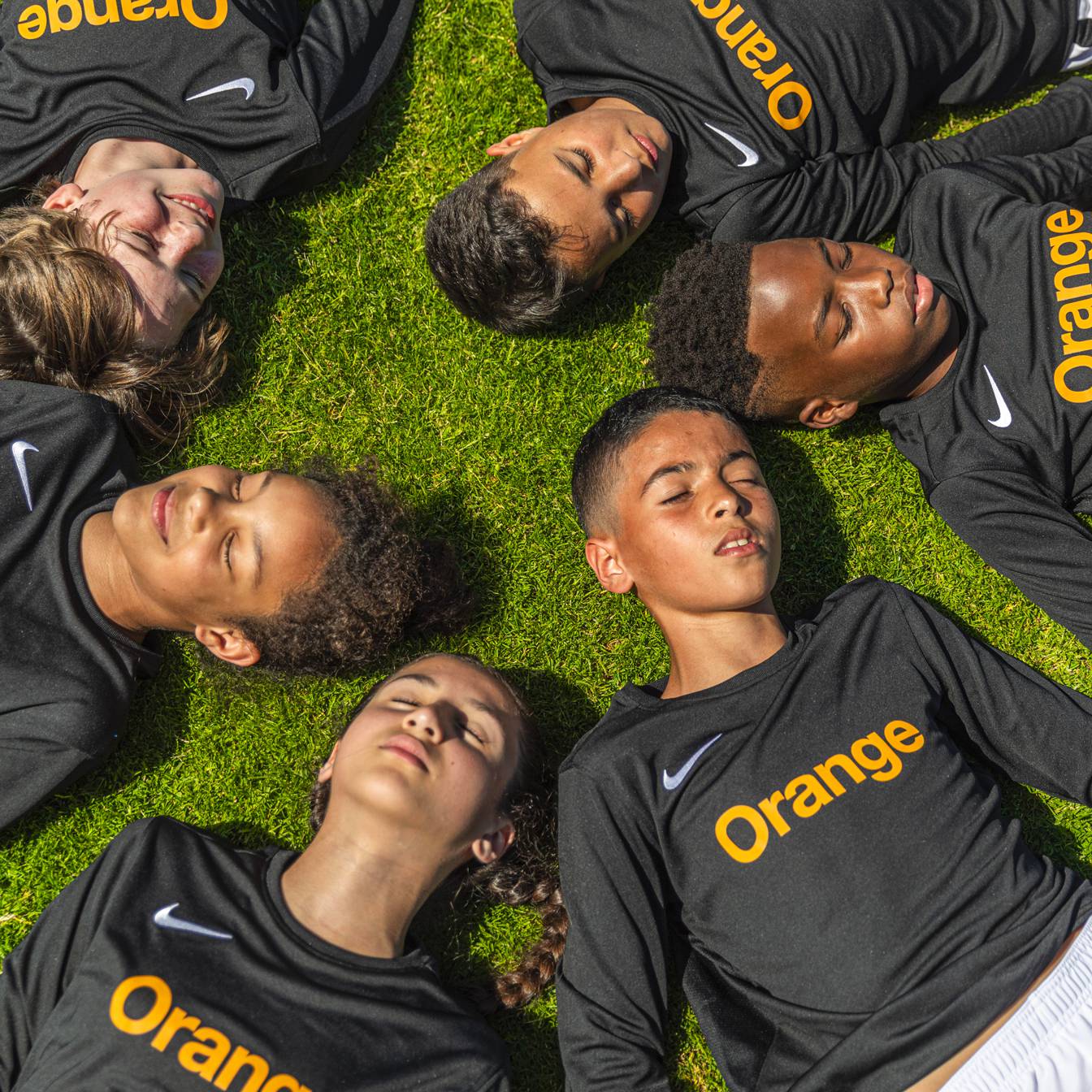 Le club de football de Mandelieu-la-Napoule, Orange.