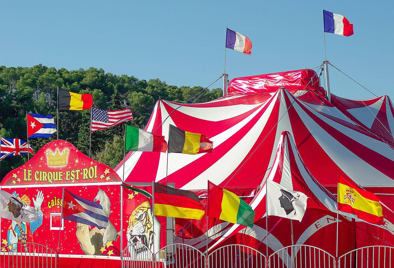 Crone, arrêtes ton cirque !  Grasse ;  Jérôme Viaud ; Eric Lejoindre ; Jean-Pierre Bicail ; Marc Fachinetti  ; Hervé Chosson  ; Jean-Noël Funel  ; Gilles Rondoni ; Emmanuel Delmotte.