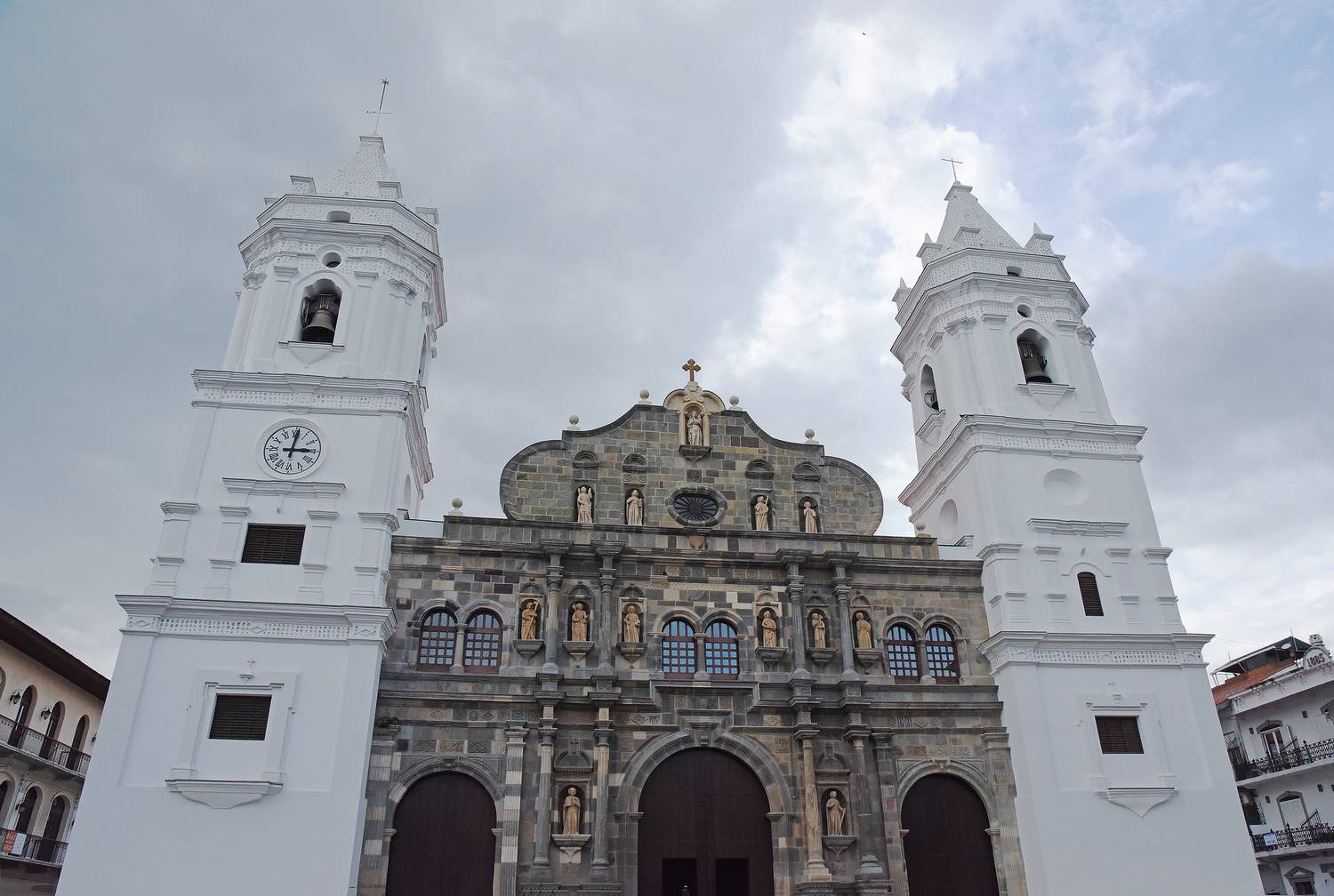 Canal panama ; vieille ville ;  île San Blas ; isla Aguja ; Cathédrale Sainte-Marie  Panama City ; couvent ; ruine; église Compagnie  Jésus