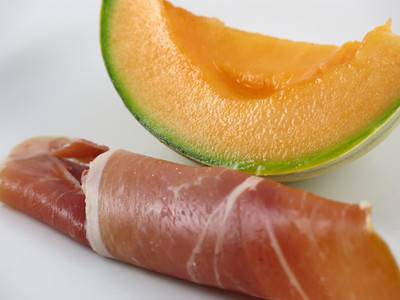 Soupe froide de melon et jambon cru