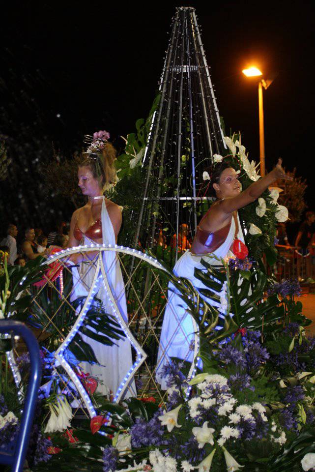 Fête du Jasmin ; Grasse ; Jérôme Viaud ; Aline Bourdaire ; Corso ; Feu d'artifice ; Miss Grasse ; Messe provençale ; Mondial de boules carrées.