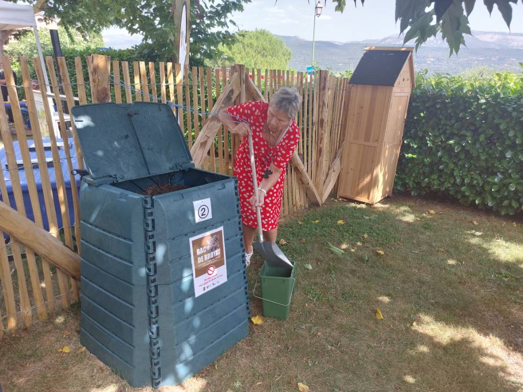 plateforme de compostage collectif ; Saint-Cézaire-sur-Siagne ; Christian Zedet ; Marino Cassez ; Michèle Ottombre-Borsoni ;  Sophie Villeval ; Marie-France Louet ;  Jérôme Viaud ;