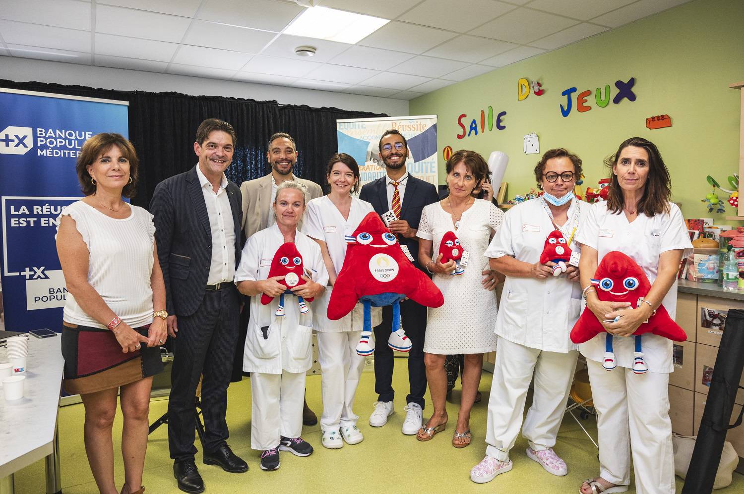 Des Sourires et des Peluches :  Une Action Solidaire pour les Enfants Hospitalisés à Grasse