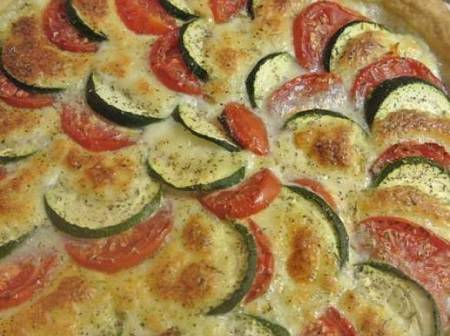 Tarte fine aux tomates et courgettes