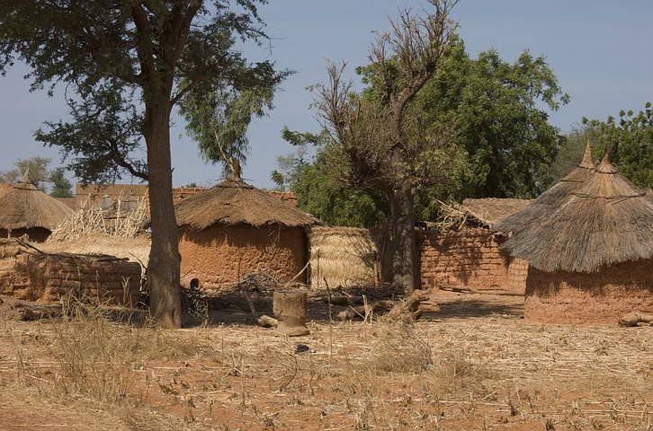 Réalités du Burkina Faso ; espace du Thiey ; Saint Vallier de Thiey