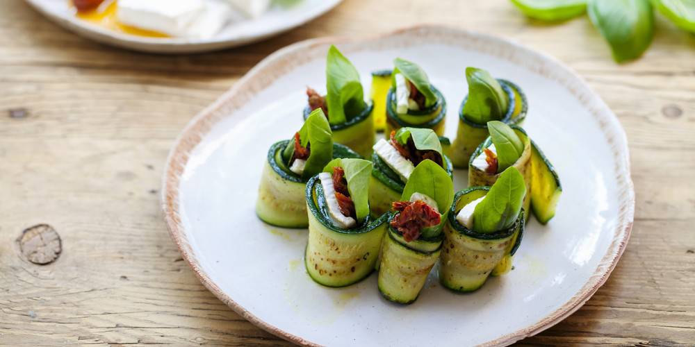 Roulés de courgettes au chèvre frais et basilic