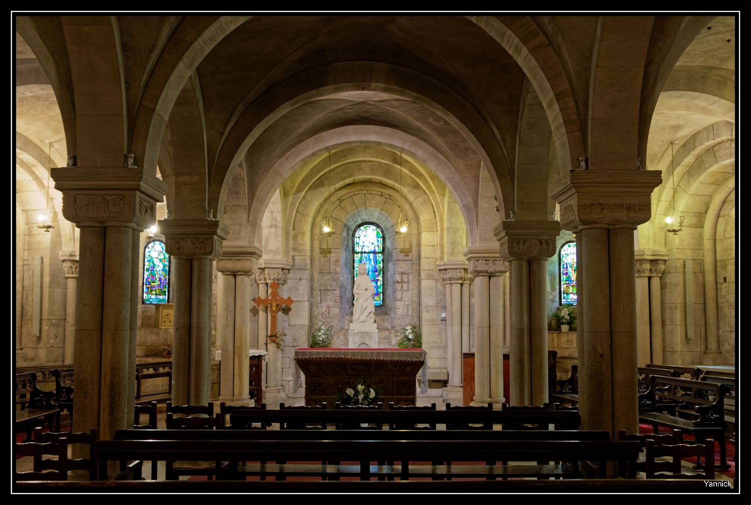 Centre Mondial de la Paix ; droits de l'homme ; Cathédrale Verdun ; Ossuaire  Douaumont ; Tranchée des Baïonnettes, Verdun ; commémoration ; village détruit